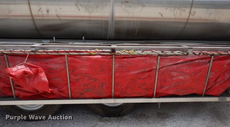 image for item KR9298 1995 International 8100  water truck