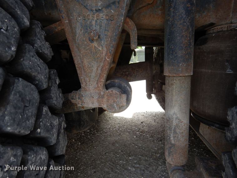 image for item KR9298 1995 International 8100  water truck