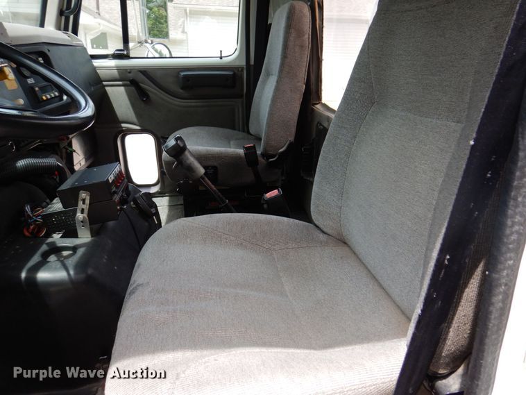 image for item KR9298 1995 International 8100  water truck