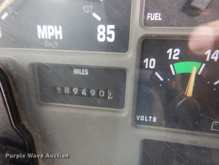 image for item KR9298 1995 International 8100  water truck