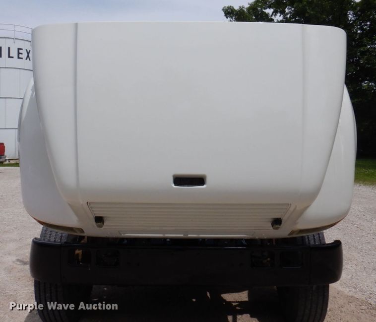 image for item KR9298 1995 International 8100  water truck