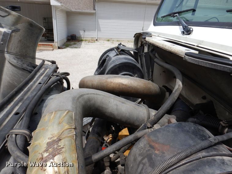 image for item KR9298 1995 International 8100  water truck