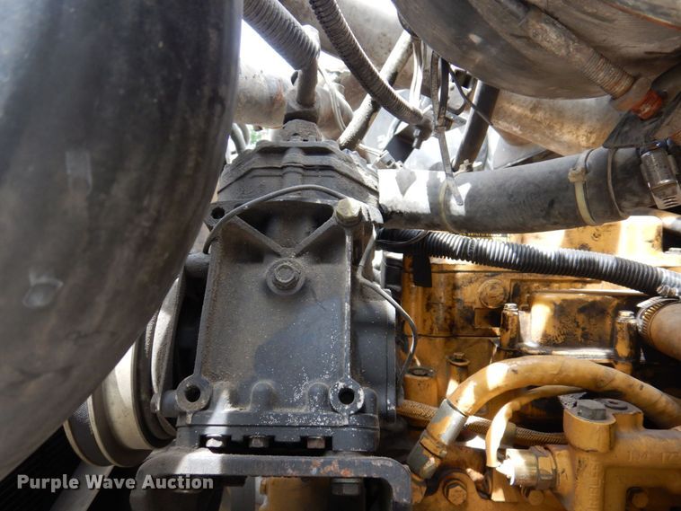 image for item KR9298 1995 International 8100  water truck