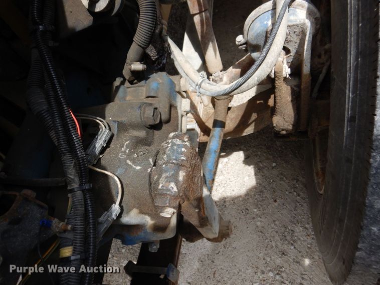 image for item KR9298 1995 International 8100  water truck