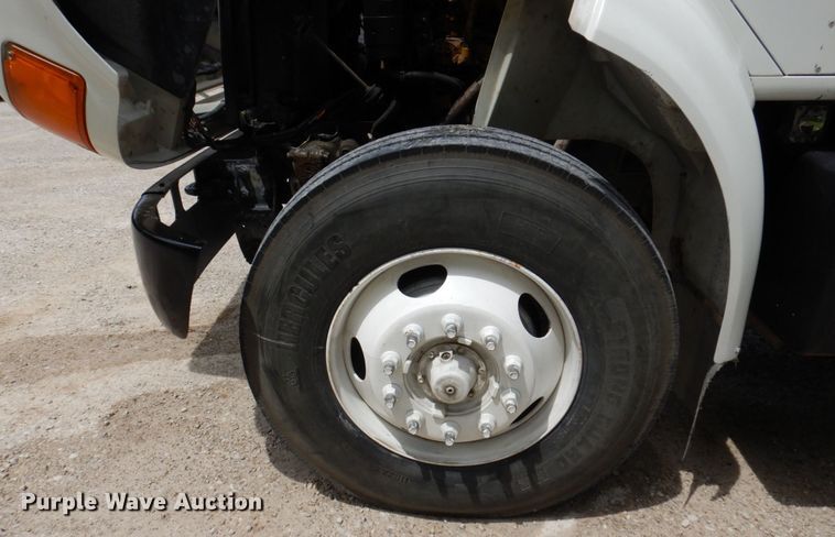 image for item KR9298 1995 International 8100  water truck