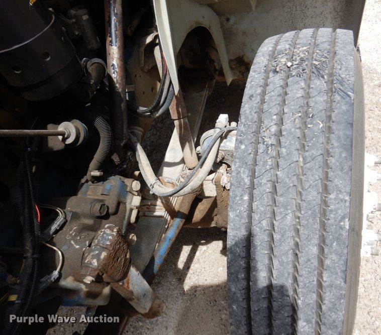 image for item KR9298 1995 International 8100  water truck