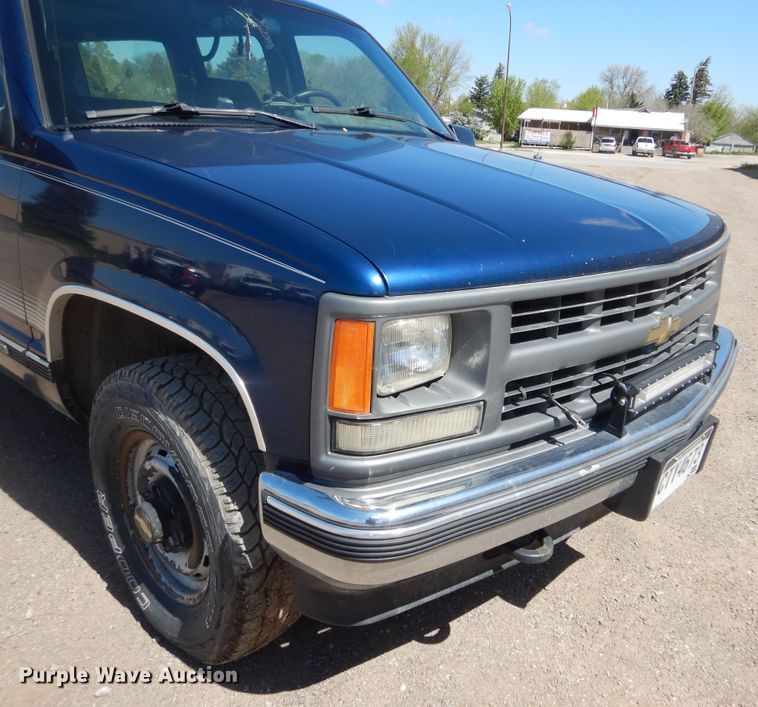 image for item KS9906 1994 Chevrolet Suburban K1500  SUV