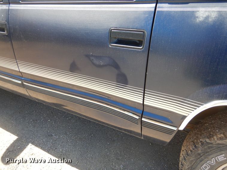 image for item KS9906 1994 Chevrolet Suburban K1500  SUV