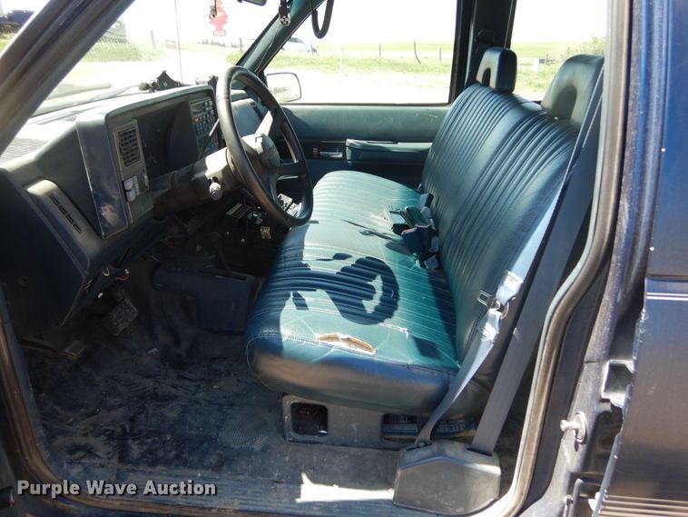 image for item KS9906 1994 Chevrolet Suburban K1500  SUV