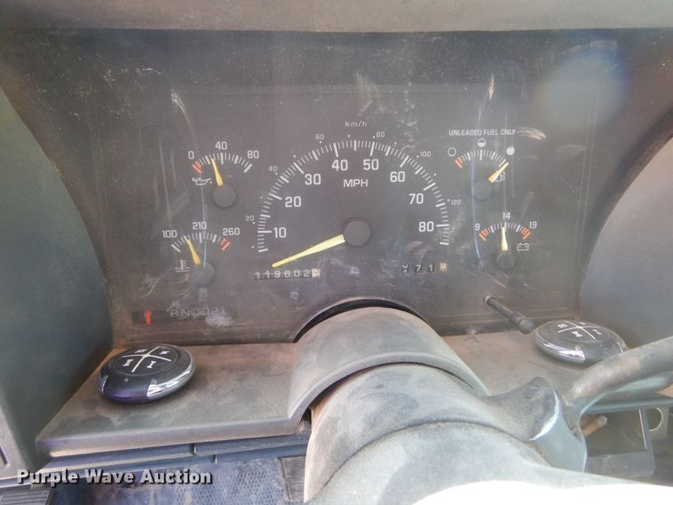 image for item KS9906 1994 Chevrolet Suburban K1500  SUV