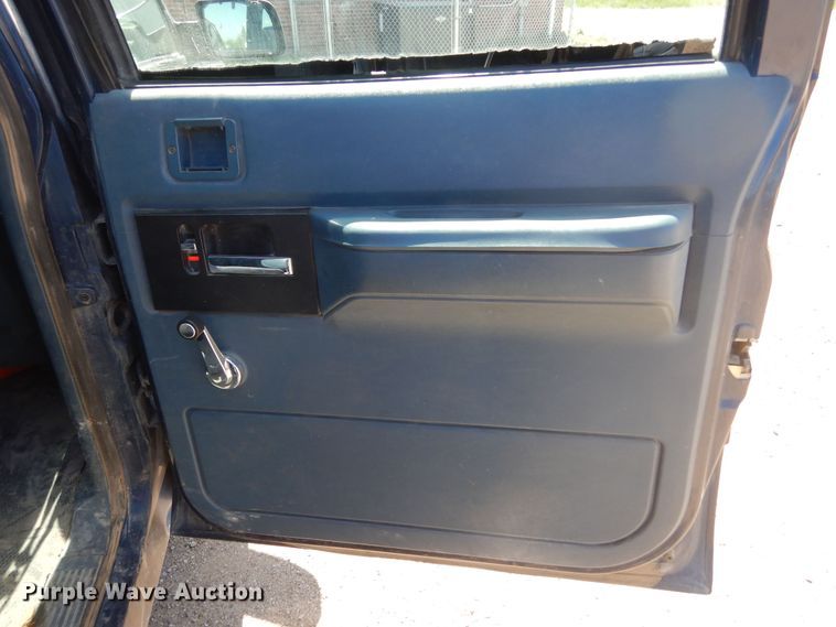 image for item KS9906 1994 Chevrolet Suburban K1500  SUV