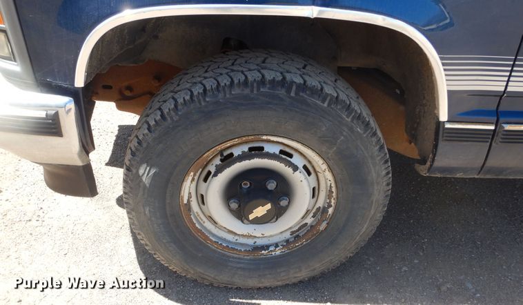image for item KS9906 1994 Chevrolet Suburban K1500  SUV