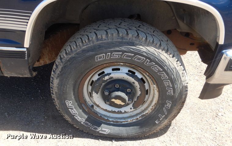 image for item KS9906 1994 Chevrolet Suburban K1500  SUV