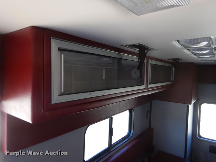 image for item KS9907 2001 Ford E450 Super Duty  ambulance