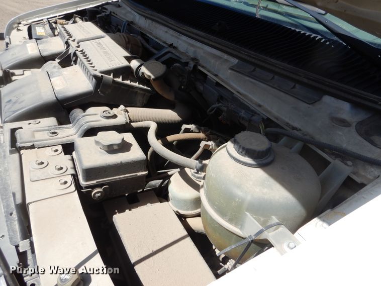 image for item KS9907 2001 Ford E450 Super Duty  ambulance