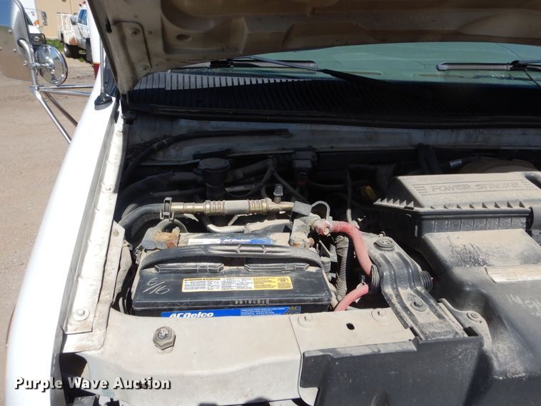 image for item KS9907 2001 Ford E450 Super Duty  ambulance