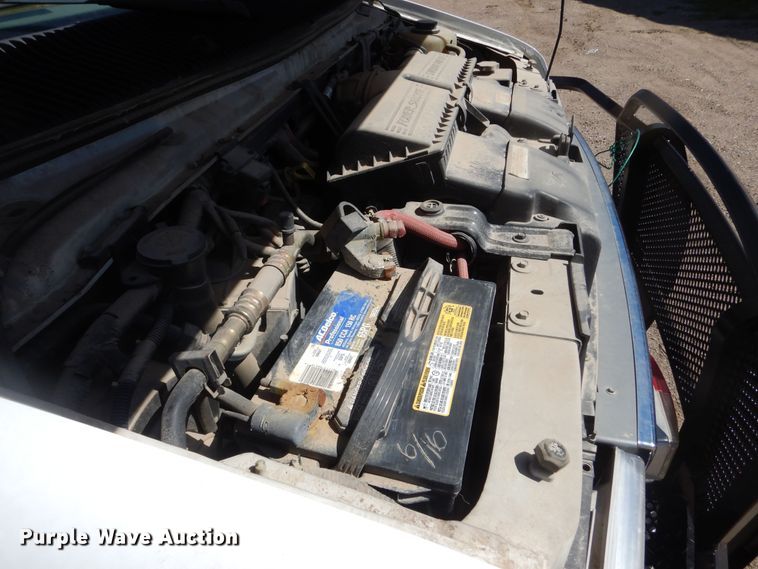 image for item KS9907 2001 Ford E450 Super Duty  ambulance