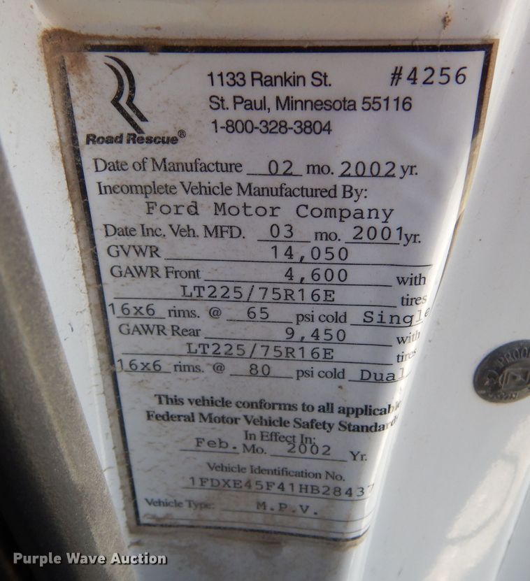 image for item KS9907 2001 Ford E450 Super Duty  ambulance