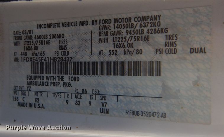 image for item KS9907 2001 Ford E450 Super Duty  ambulance