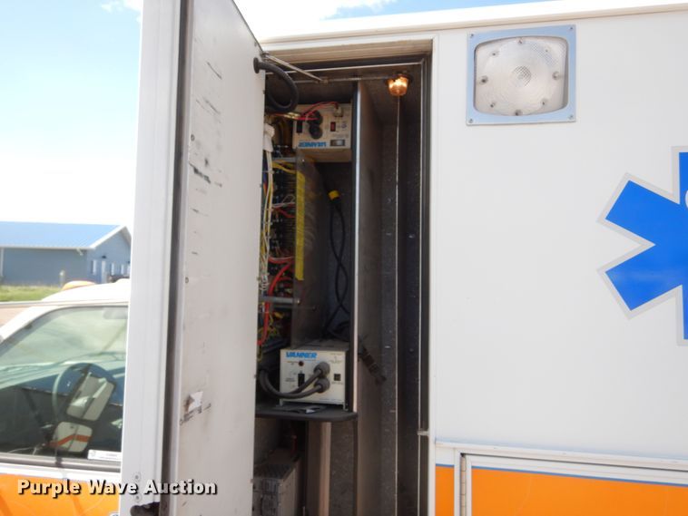 image for item KS9909 1994 Chevrolet K3500  ambulance