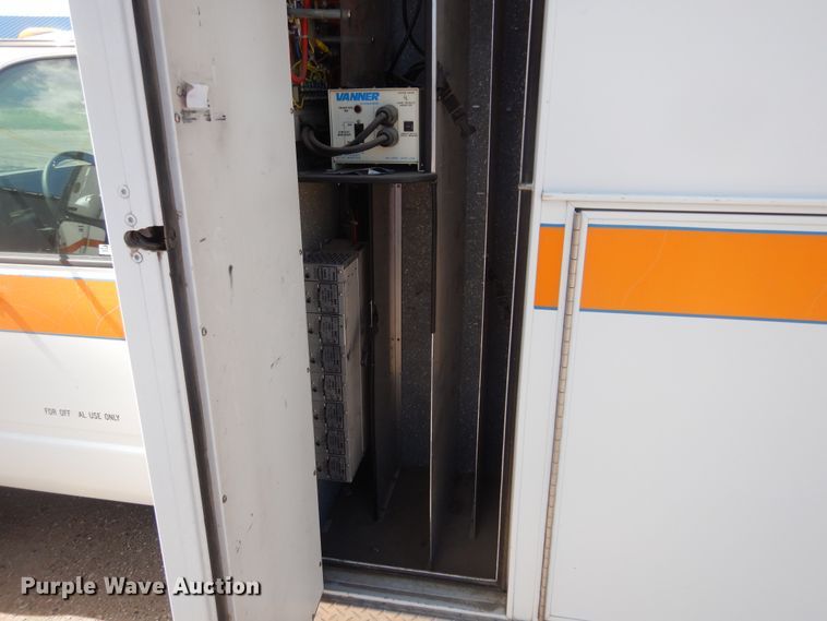 image for item KS9909 1994 Chevrolet K3500  ambulance