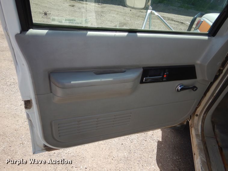 image for item KS9909 1994 Chevrolet K3500  ambulance