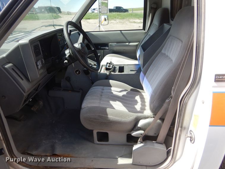 image for item KS9909 1994 Chevrolet K3500  ambulance