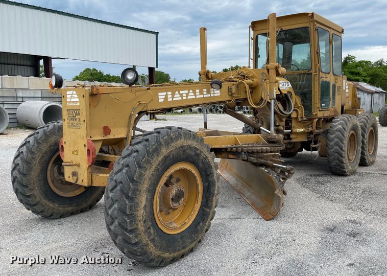 image for item LF9006 1990 Fiat-Allis FG75A  motor grader