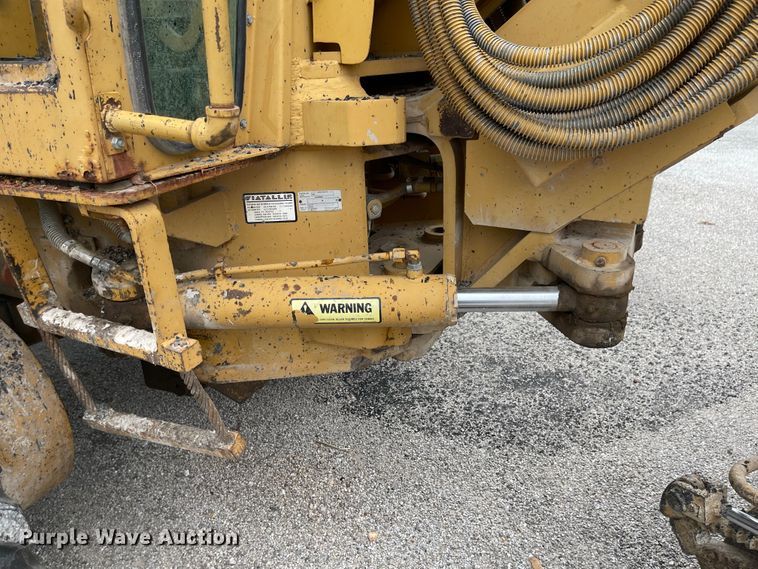 image for item LF9006 1990 Fiat-Allis FG75A  motor grader