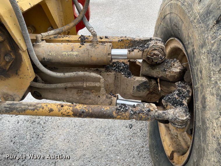 image for item LF9006 1990 Fiat-Allis FG75A  motor grader