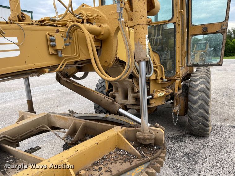 image for item LF9006 1990 Fiat-Allis FG75A  motor grader