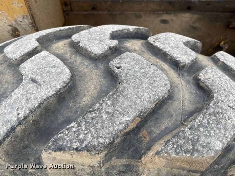 image for item LF9006 1990 Fiat-Allis FG75A  motor grader