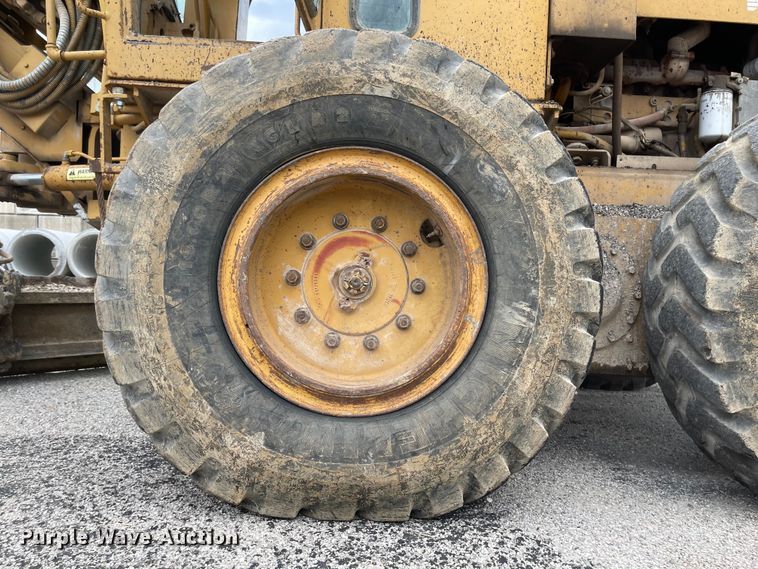 image for item LF9006 1990 Fiat-Allis FG75A  motor grader