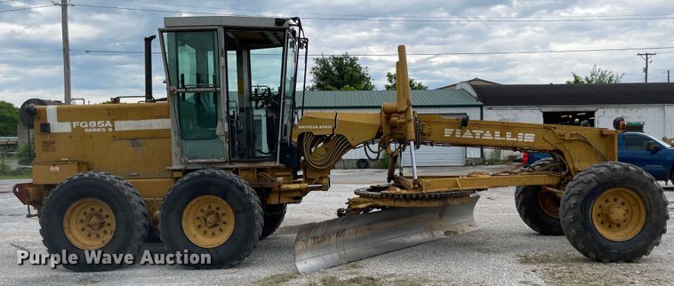image for item LF9007 1995 Fiat-Allis FG85A Series B  motor grader