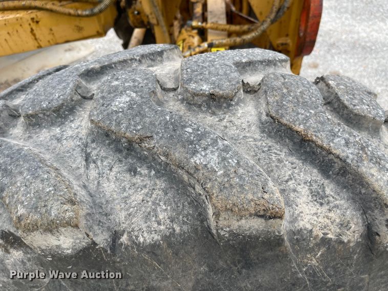 image for item LF9007 1995 Fiat-Allis FG85A Series B  motor grader