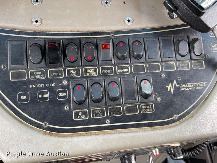 image for item LF9008 2000 Chevrolet Express 3500  ambulance