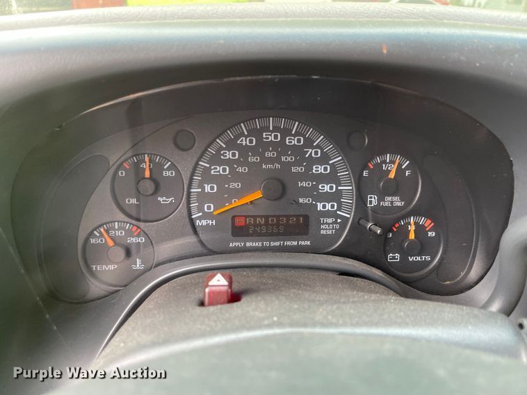 image for item LF9008 2000 Chevrolet Express 3500  ambulance