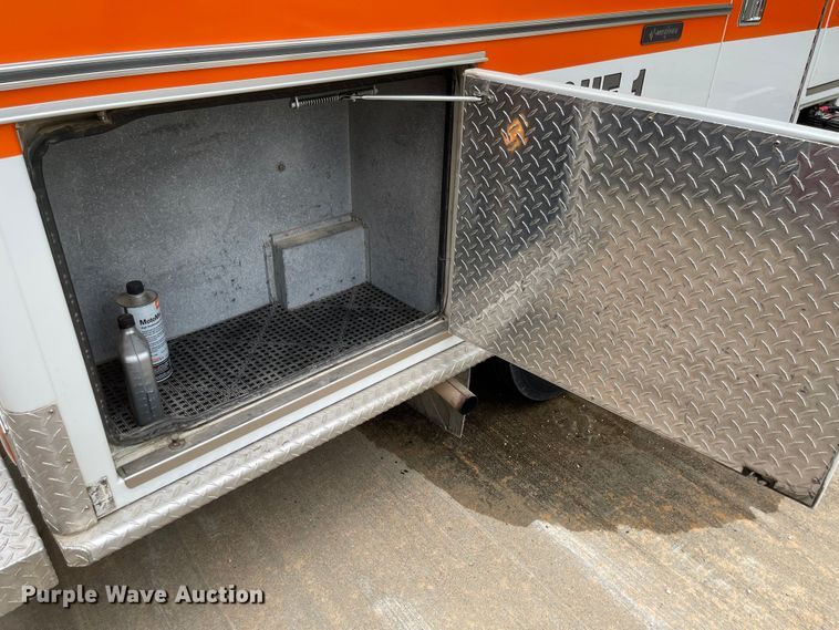 image for item LF9008 2000 Chevrolet Express 3500  ambulance