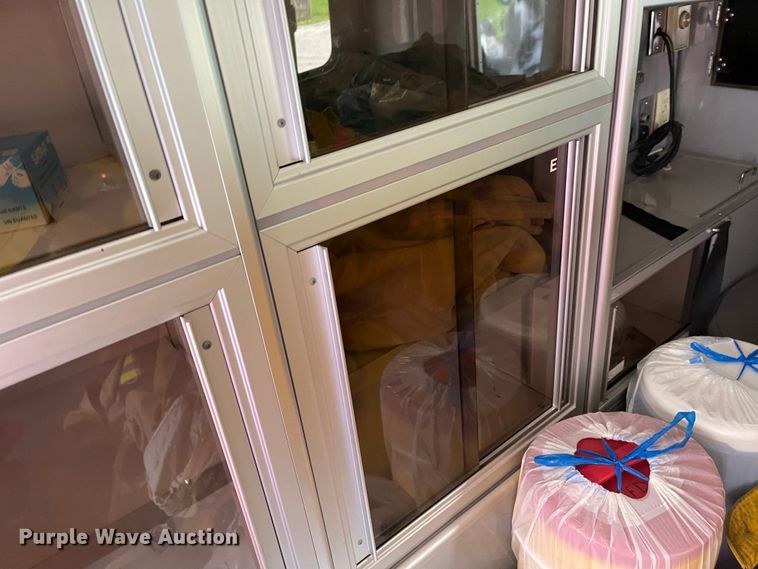 image for item LF9008 2000 Chevrolet Express 3500  ambulance