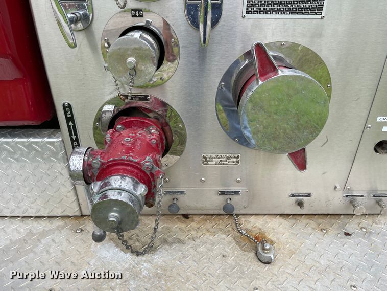 image for item LF9010 1982 Ford F800  pumper fire truck