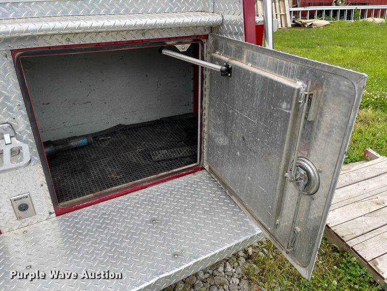 image for item LF9010 1982 Ford F800  pumper fire truck