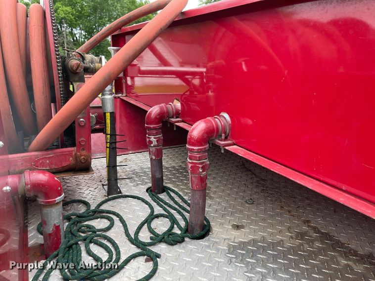 image for item LF9010 1982 Ford F800  pumper fire truck