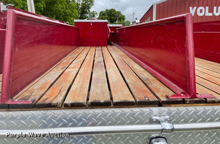 image for item LF9010 1982 Ford F800  pumper fire truck