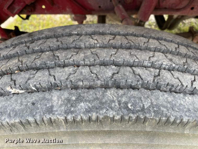 image for item LF9010 1982 Ford F800  pumper fire truck