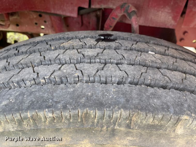 image for item LF9010 1982 Ford F800  pumper fire truck