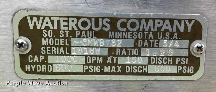 image for item LF9010 1982 Ford F800  pumper fire truck