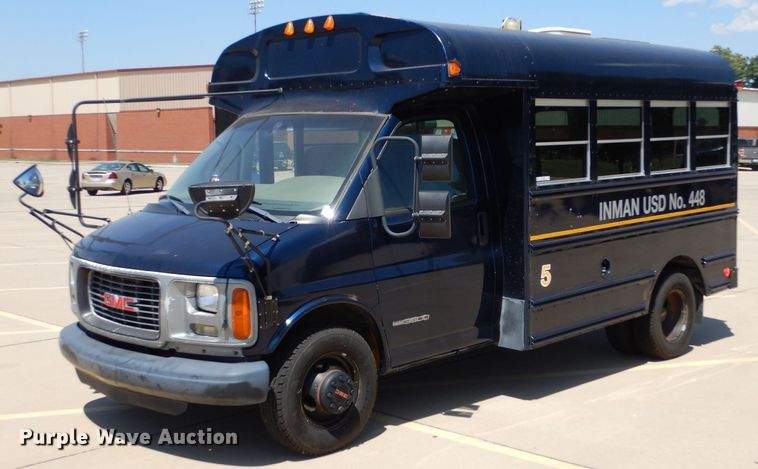image for item LP9359 2000 GMC G3500  shuttle bus