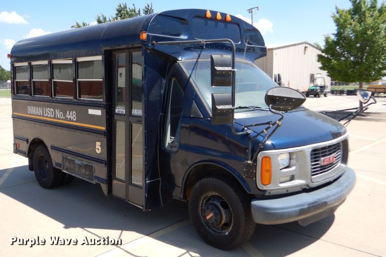 image for item LP9359 2000 GMC G3500  shuttle bus