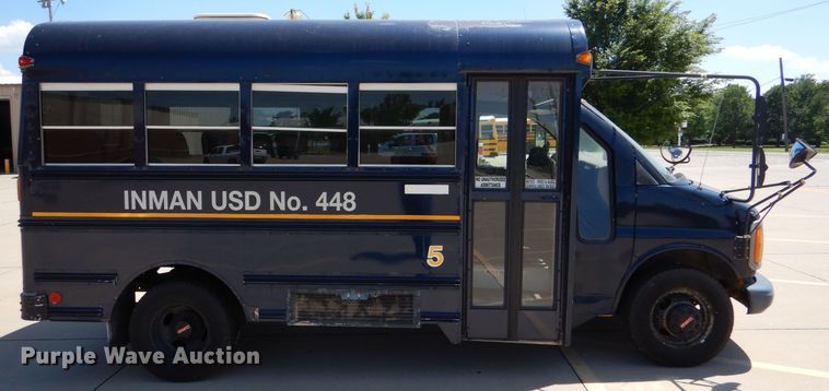 image for item LP9359 2000 GMC G3500  shuttle bus