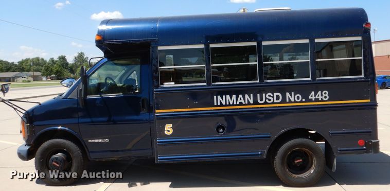 image for item LP9359 2000 GMC G3500  shuttle bus